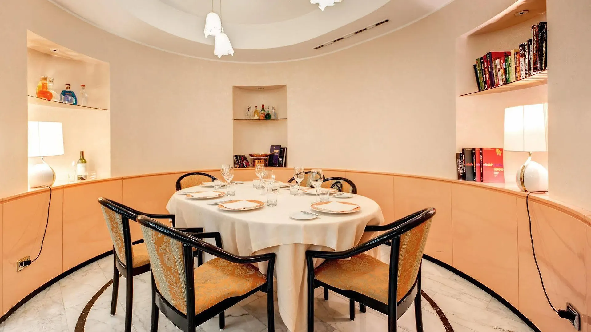 Brunelleschi Hotel Milano 4*,
