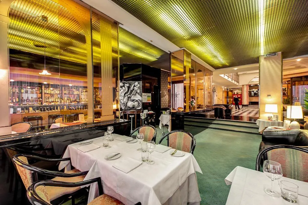 Brunelleschi Hotel Milano 4*,  İtalya